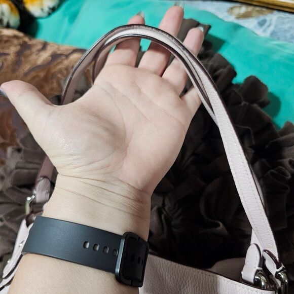 Edie Shoulder Bag 31 With Scalloped Detail in Light Pink Pebbled Leather Purse - Picture 4 of 10